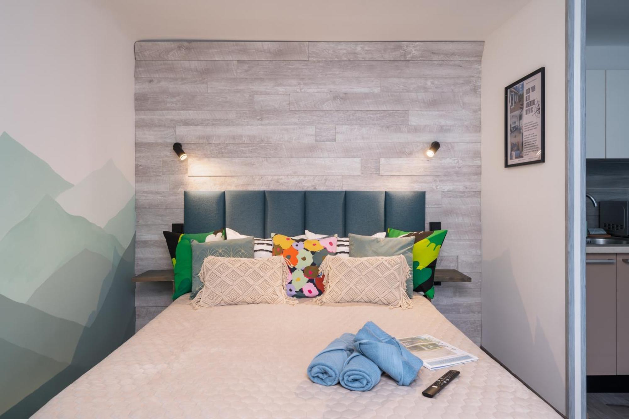 Green Garden & Private Parking Apartments With Playground Riga Exteriör bild