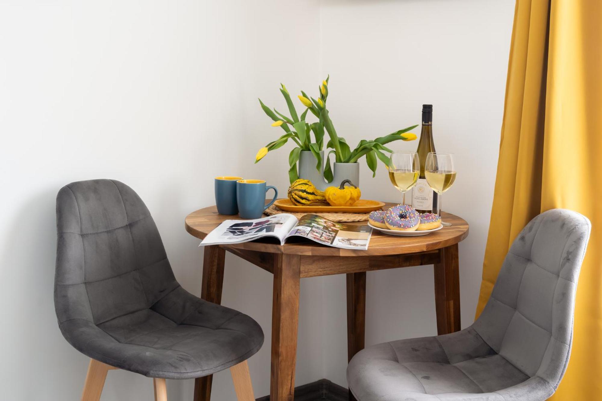 Green Garden & Private Parking Apartments With Playground Riga Exteriör bild