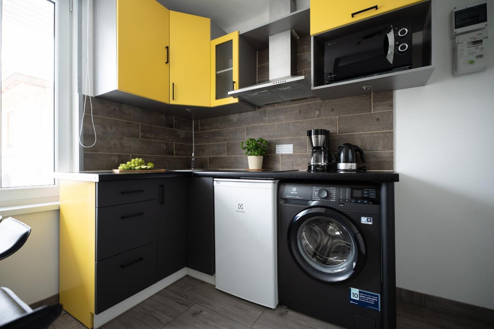 Green Garden & Private Parking Apartments With Playground Riga Exteriör bild