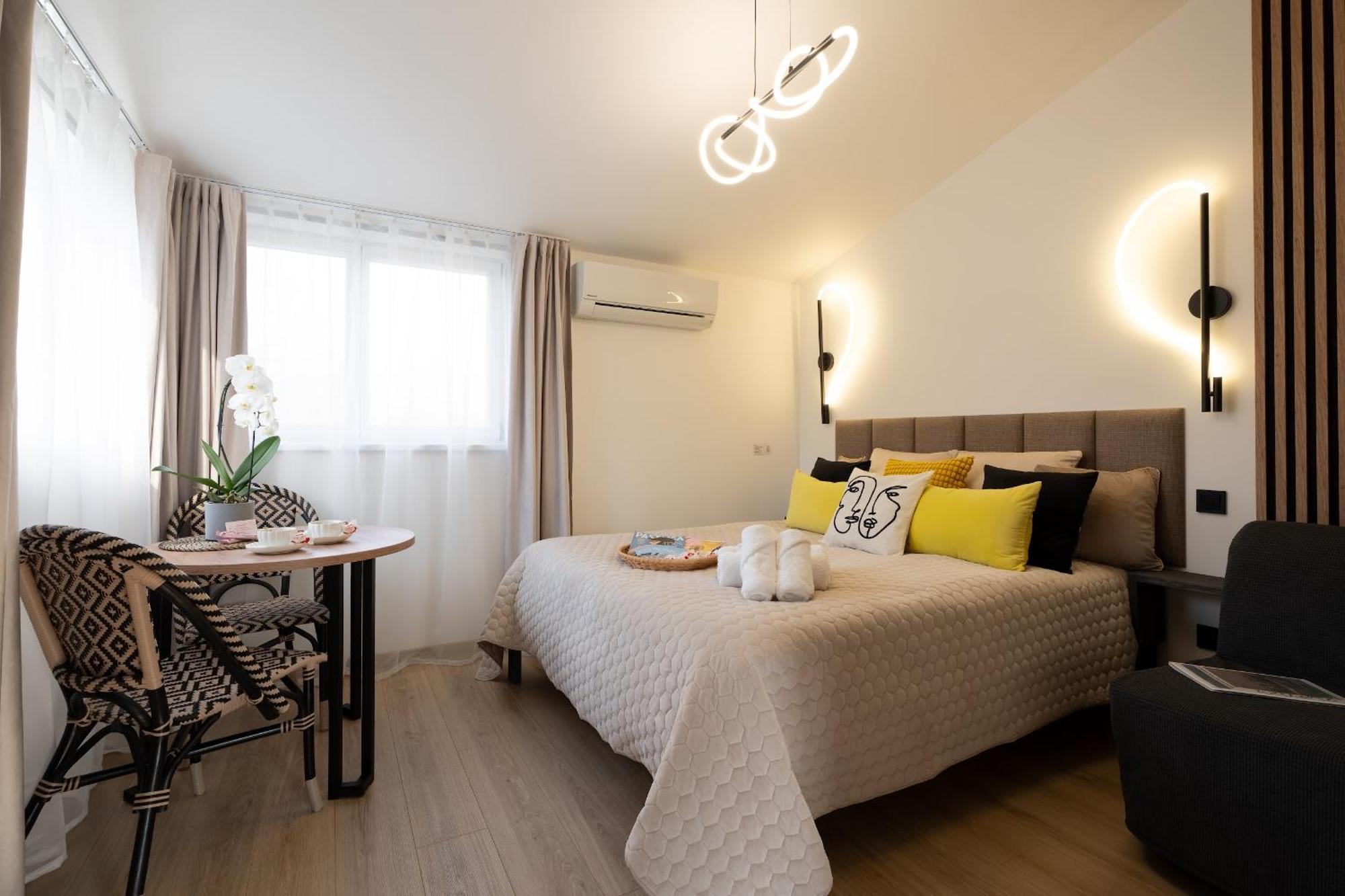 Green Garden & Private Parking Apartments With Playground Riga Exteriör bild