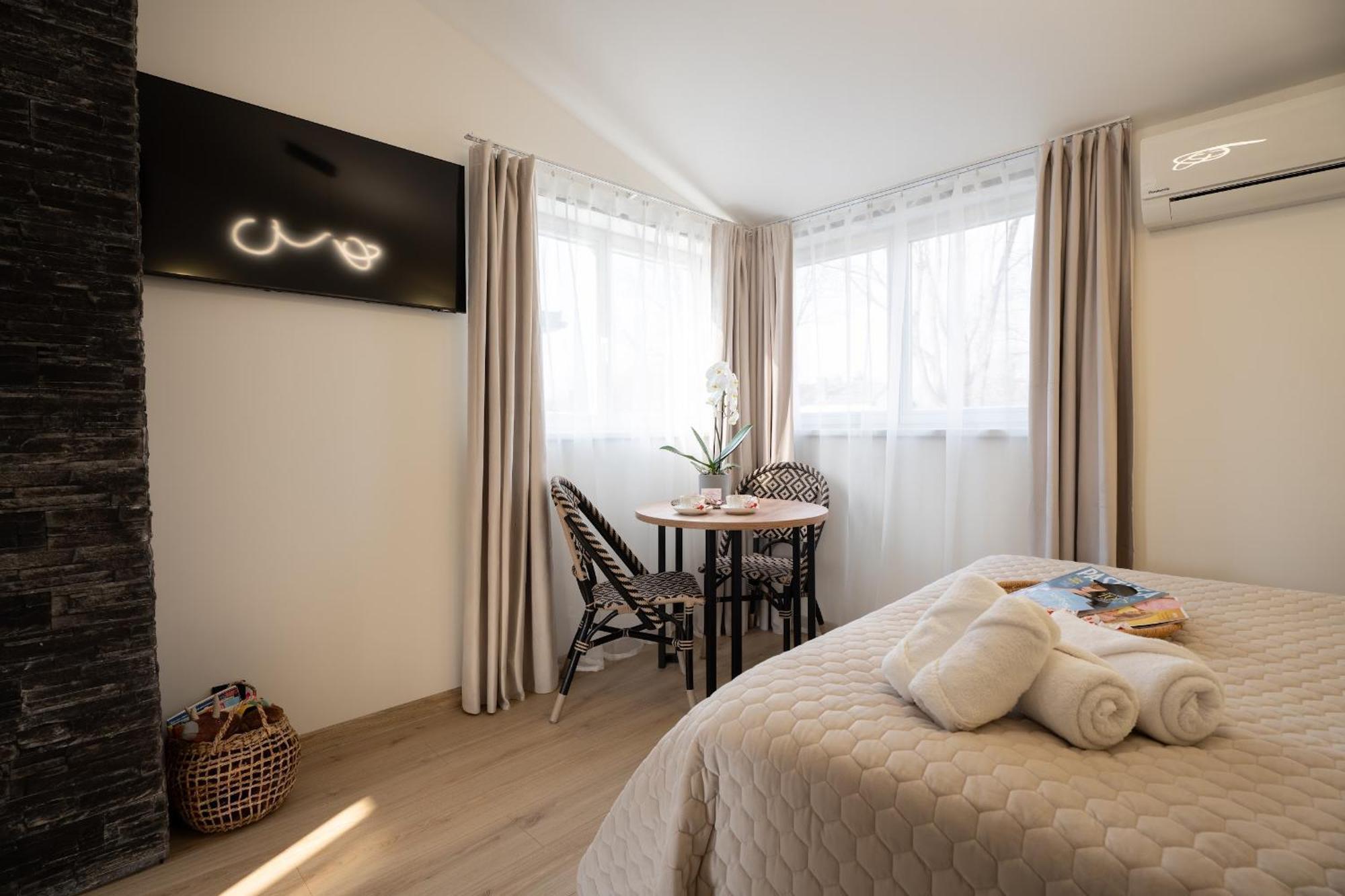 Green Garden & Private Parking Apartments With Playground Riga Exteriör bild